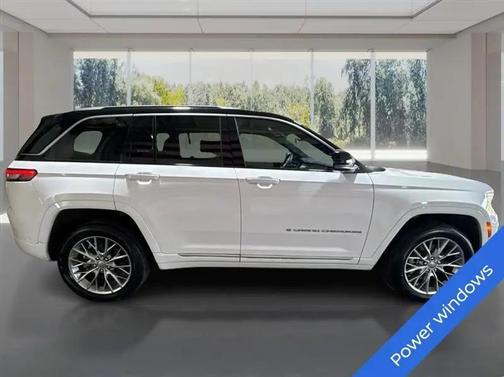 Bright White Clearcoat 2022 Jeep Grand Cherokee 4xe Summit
