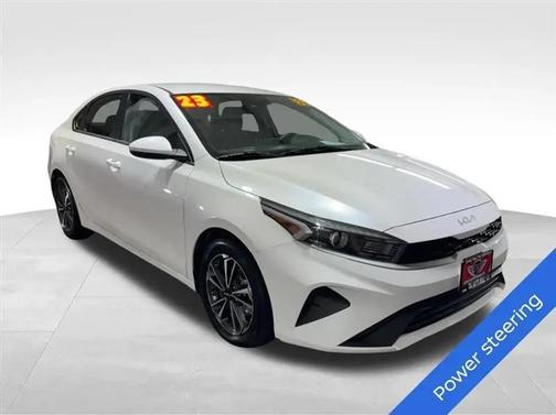 Snow White Pearl 2023 Kia Forte LXS