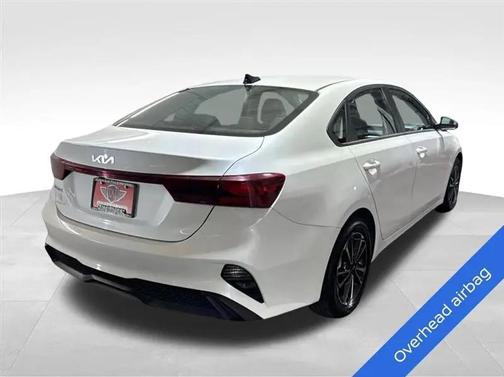 Snow White Pearl 2023 Kia Forte LXS