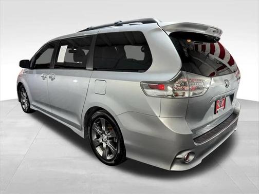 2015 Toyota Sienna SE