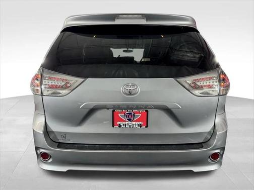 2015 Toyota Sienna SE