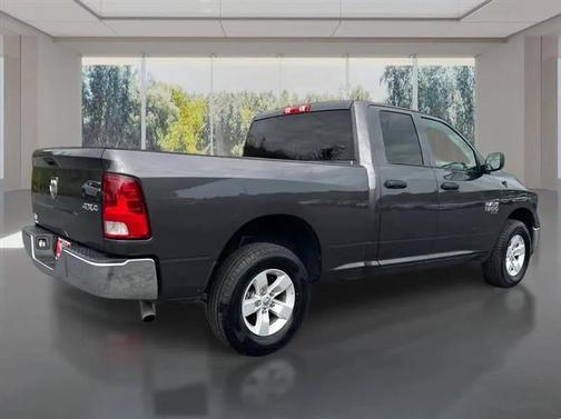 Granite Crystal Metallic Clearcoat 2024 RAM 1500 Classic SLT