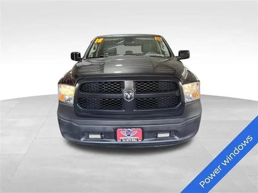 Granite Crystal Metallic Clearcoat 2018 RAM 1500 Tradesman