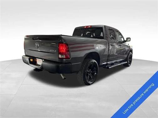 Granite Crystal Metallic Clearcoat 2018 RAM 1500 Tradesman
