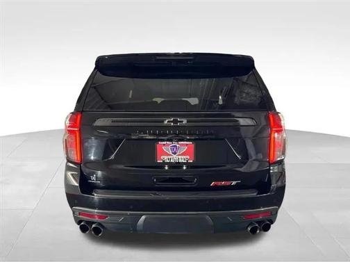 Black 2022 Chevrolet Suburban RST