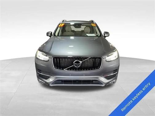 Osmium Grey Metallic 2017 Volvo XC90 T6 Momentum