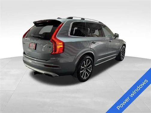 Osmium Grey Metallic 2017 Volvo XC90 T6 Momentum