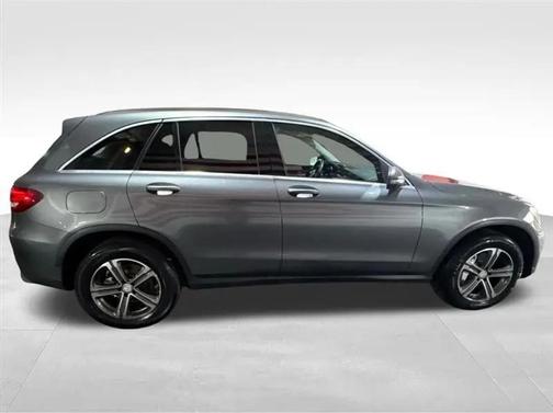 Selenite Grey Metallic 2016 Mercedes-Benz GLC 300 4MATIC