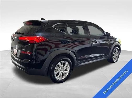 Black Noir Pearl 2019 Hyundai TUCSON SE