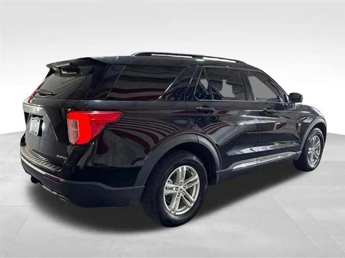 Agate Black Metallic 2022 Ford Explorer XLT