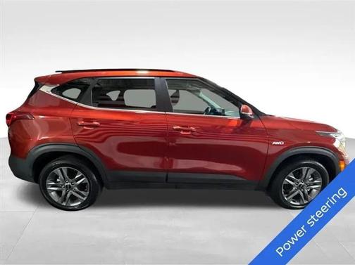 Mars Orange 2022 Kia Seltos S