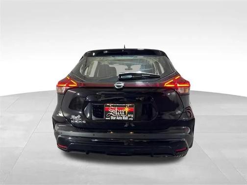 Super Black 2022 Nissan Kicks S