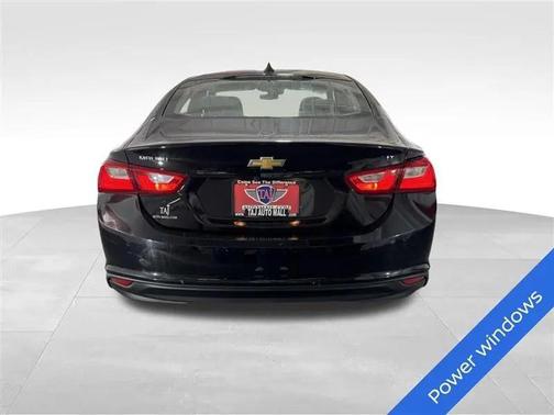 Mosaic Black Metallic 2023 Chevrolet Malibu FWD 1LT