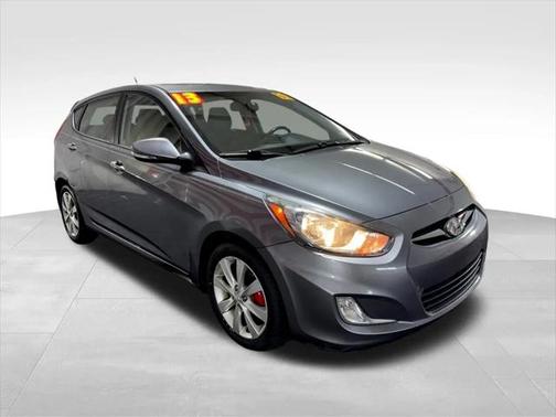 2013 Hyundai Accent SE