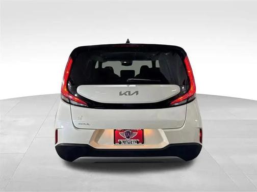 Snow White Pearl 2023 Kia Soul S