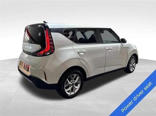 Snow White Pearl 2023 Kia Soul S