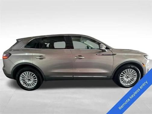 Mocha 2019 Lincoln Nautilus Standard