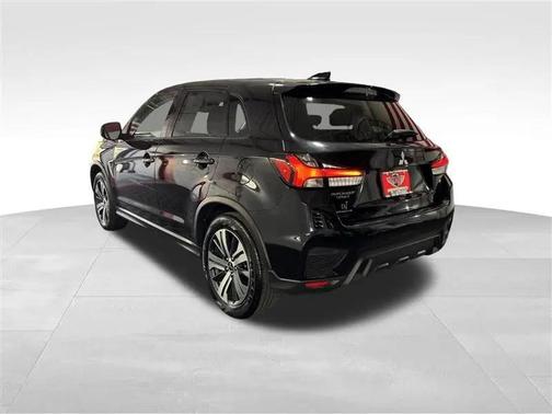 Labrador Black Pearl 2024 Mitsubishi Outlander Sport SE