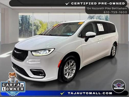Bright White Clearcoat 2023 Chrysler Pacifica Touring L