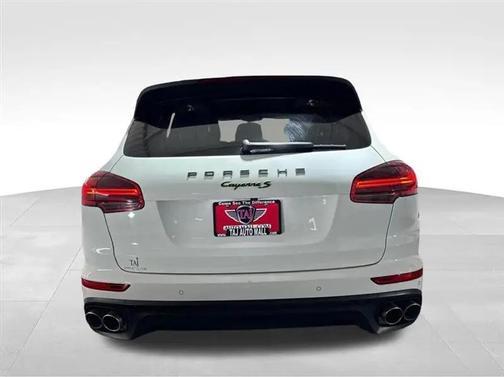 White 2017 Porsche Cayenne Cayenne