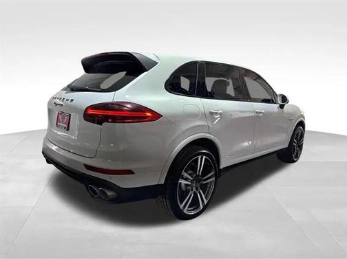 White 2017 Porsche Cayenne Cayenne