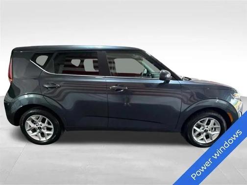 Gravity Gray 2025 Kia Soul LX