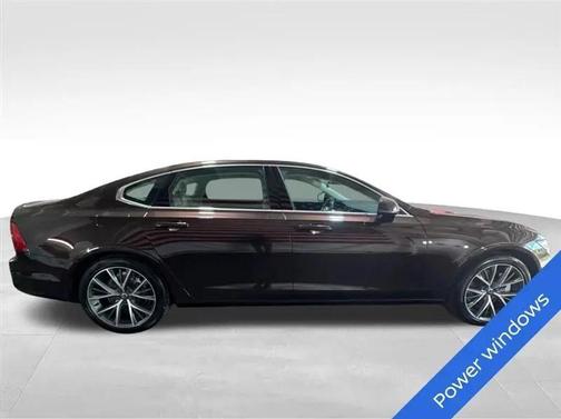 Brown Metallic 2018 Volvo S90 T6 Momentum