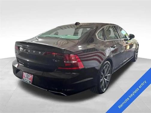 Brown Metallic 2018 Volvo S90 T6 Momentum