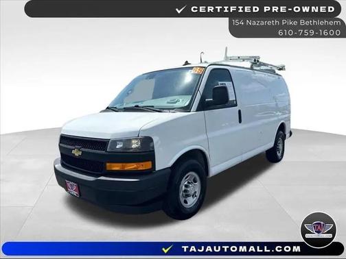 Summit White 2020 Chevrolet Express 3500 RWD 3500 Regular Wheelbase WT