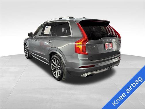 2017 Volvo XC90 T6 Momentum