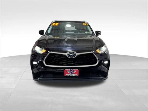 2022 Toyota Highlander Hybrid XLE