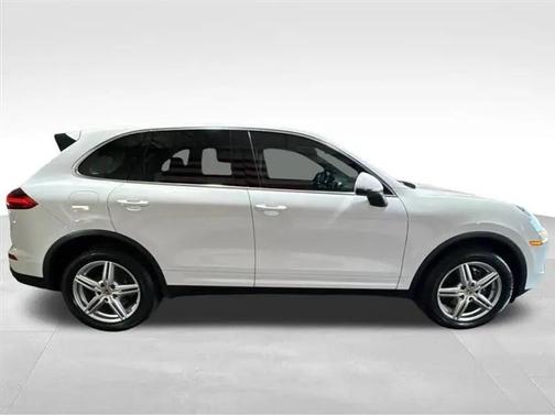 White 2016 Porsche Cayenne Cayenne