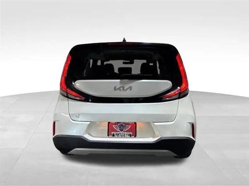 Snow White Pearl 2023 Kia Soul LX