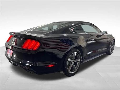 2016 Ford Mustang V6