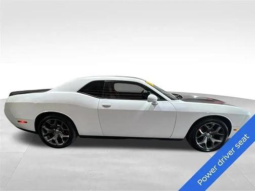 Bright White Clearcoat 2015 Dodge Challenger SXT Plus