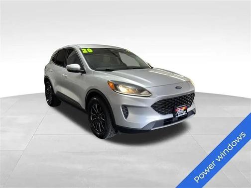 Ingot Silver Metallic 2020 Ford Escape SE
