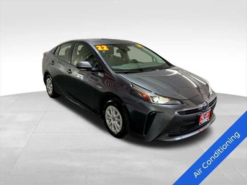 2022 Toyota Prius L