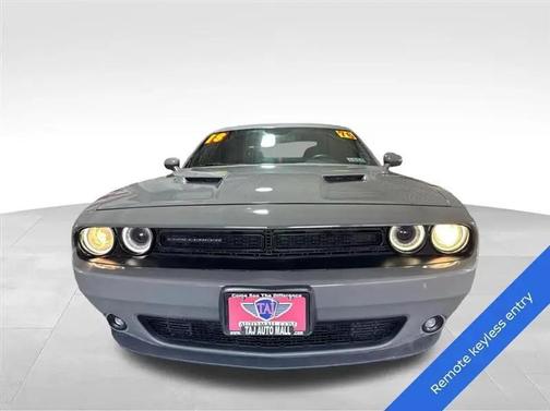 Destroyer Gray Clearcoat 2018 Dodge Challenger SXT