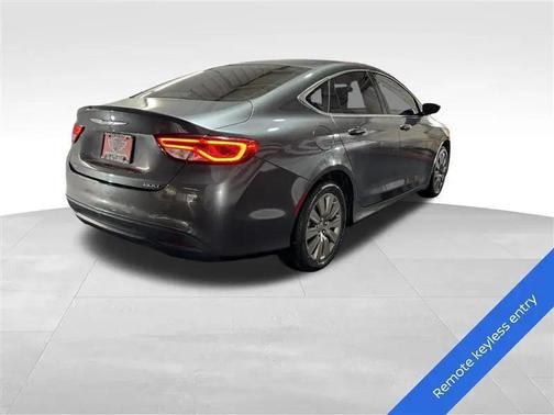 2016 Chrysler 200 LX