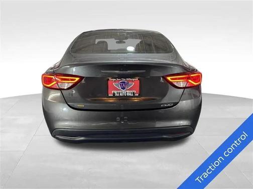 2016 Chrysler 200 LX