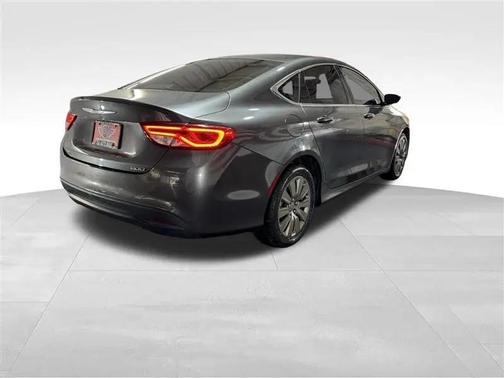 2016 Chrysler 200 LX