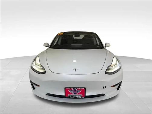 Pearl White Multi-Coat 2019 Tesla Model 3 Standard Range Plus