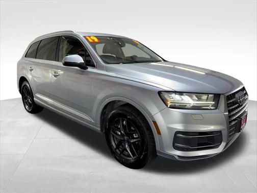 2019 Audi Q7 45 Premium Plus