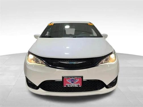 Bright White Clearcoat 2020 Chrysler Pacifica Hybrid Touring L