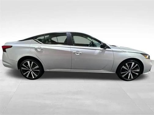 2021 Nissan Altima SR Intelligent AWD