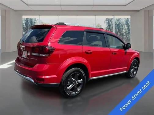 Redline 2 Coat Pearl 2020 Dodge Journey SE Value