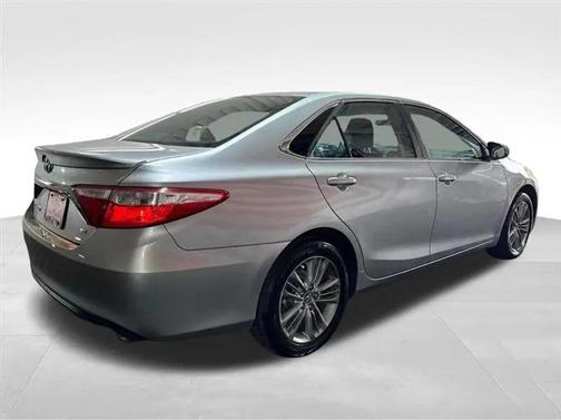 Celestial Silver Metallic 2017 Toyota Camry SE