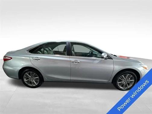 Celestial Silver Metallic 2017 Toyota Camry LE