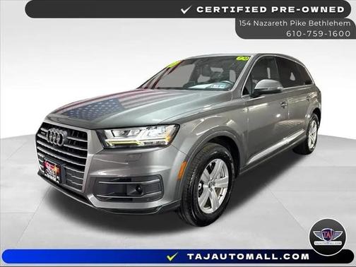 Graphite Gray Metallic 2017 Audi Q7 2.0T Premium