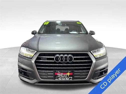 Graphite Gray Metallic 2017 Audi Q7 2.0T Premium